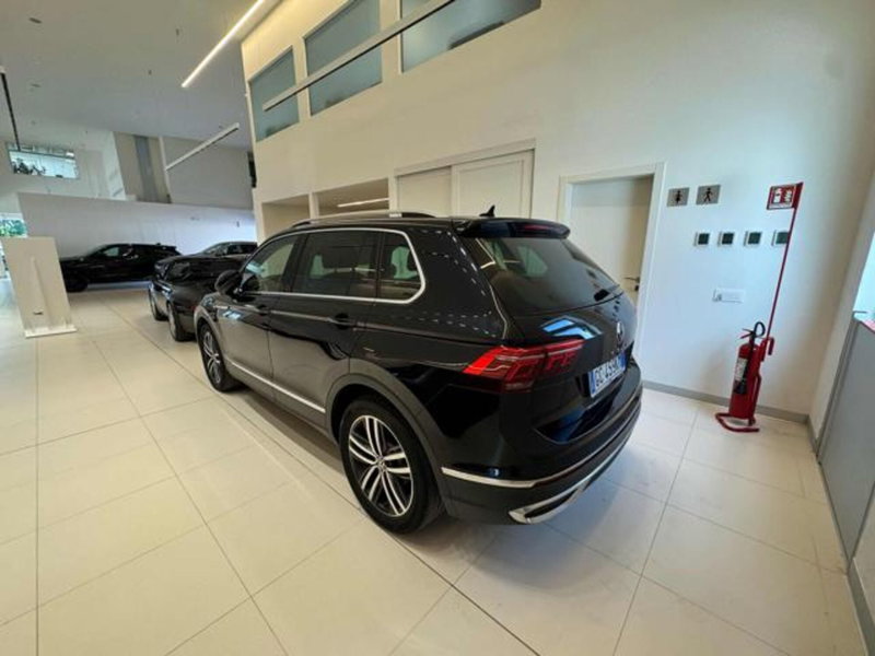 Volkswagen Tiguan usata a Lucca (4)