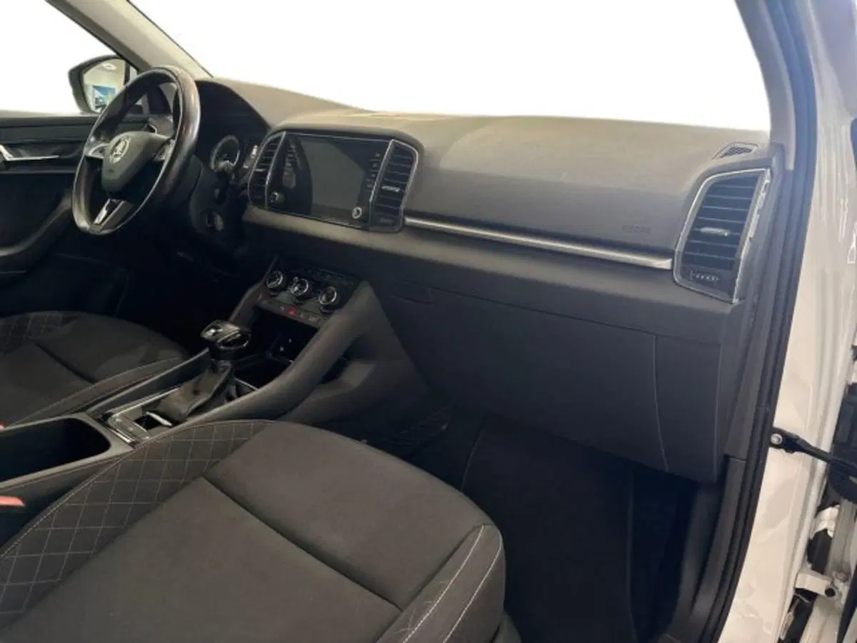 Skoda Karoq usata a Catania (9)