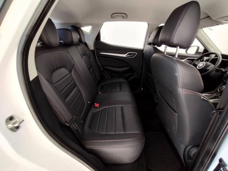 Mg ZS (2021-->) usata a Como (5)