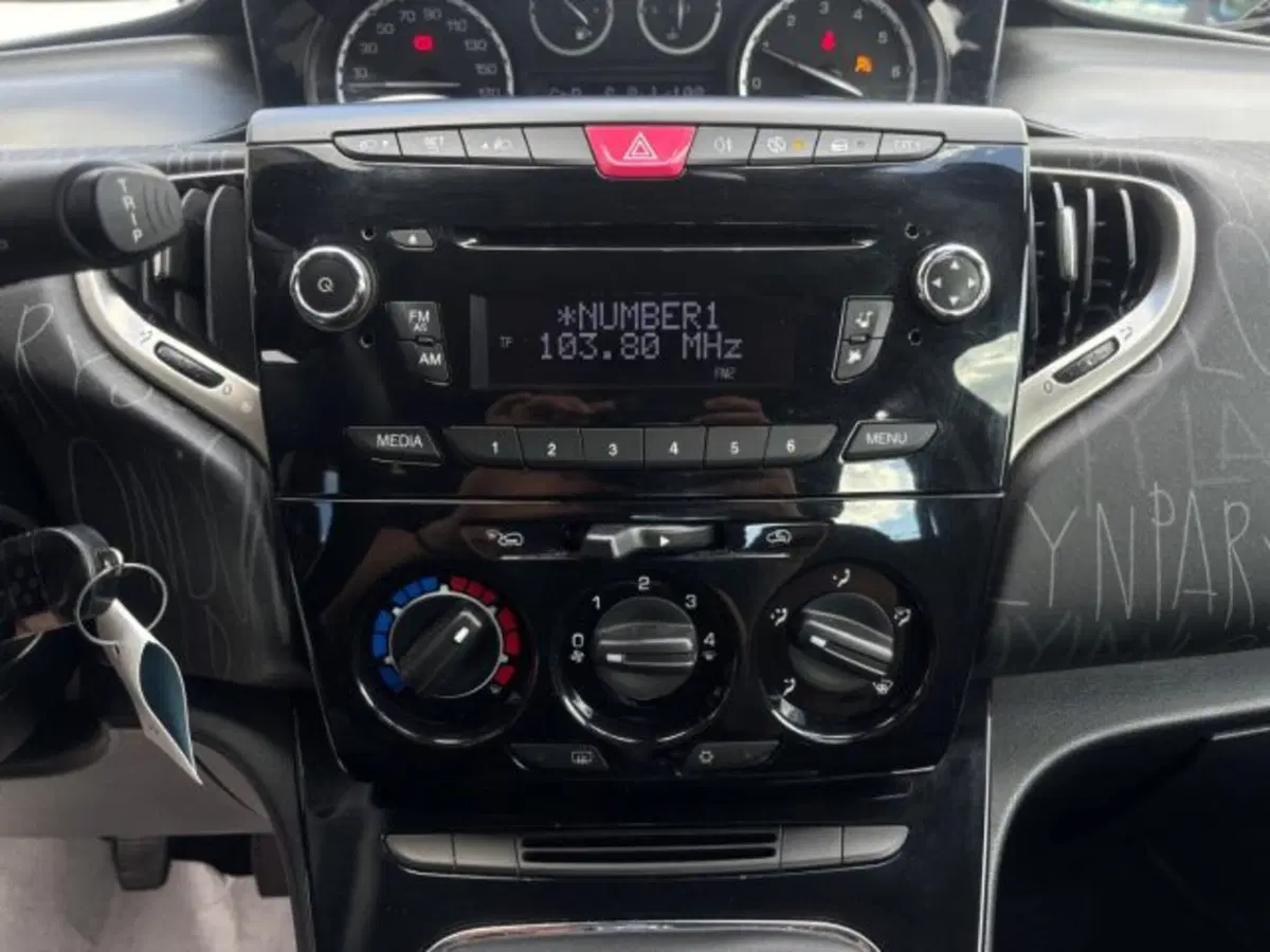 Lancia Ypsilon usata a Cuneo (14)