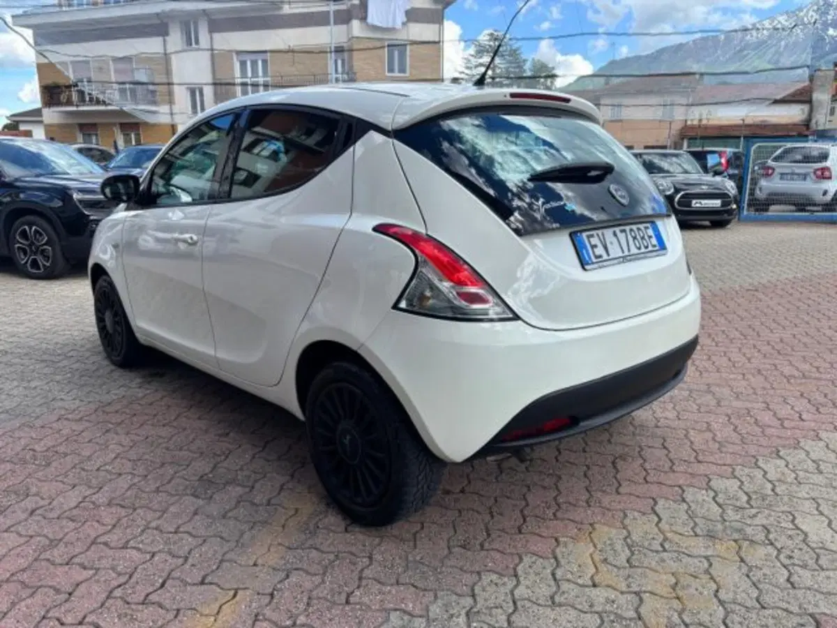 Lancia Ypsilon usata a Cuneo (4)