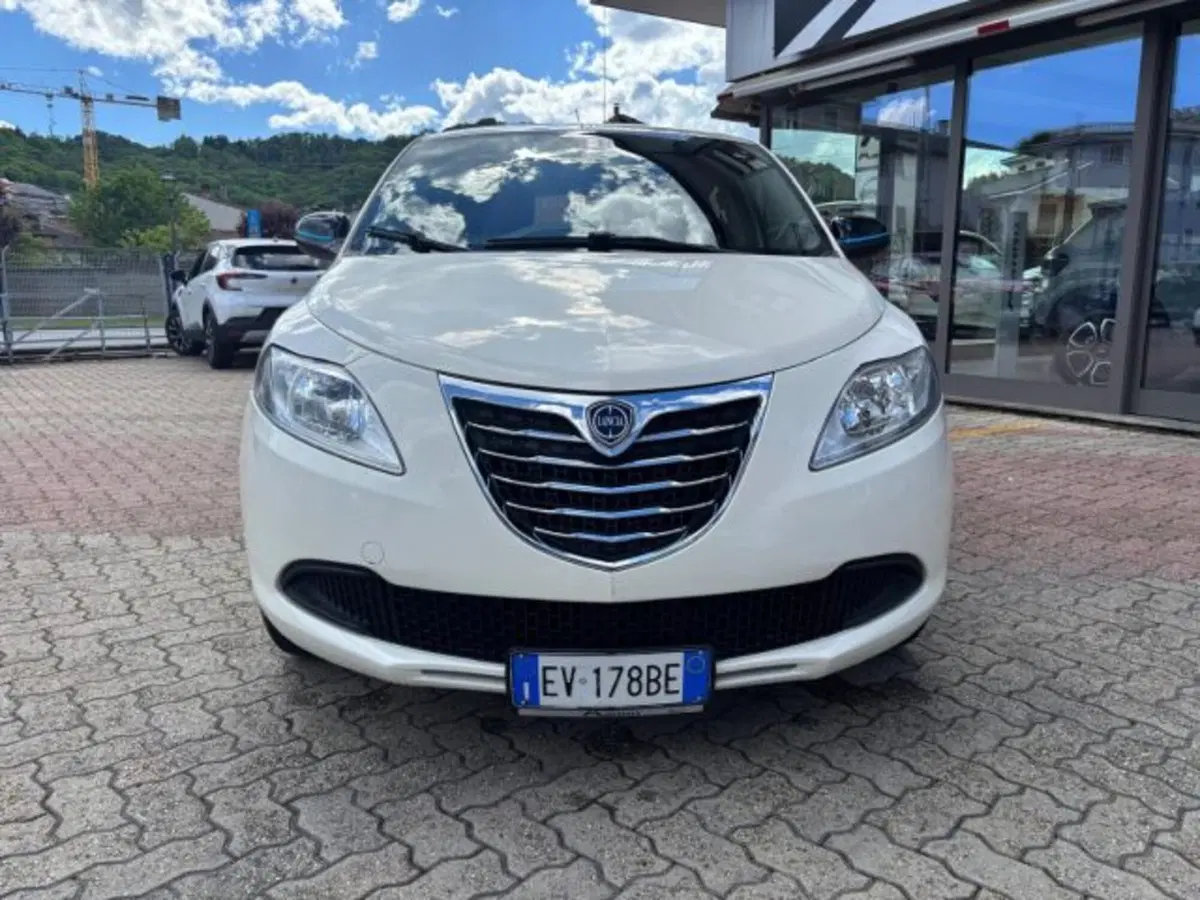 Lancia Ypsilon usata a Cuneo (5)