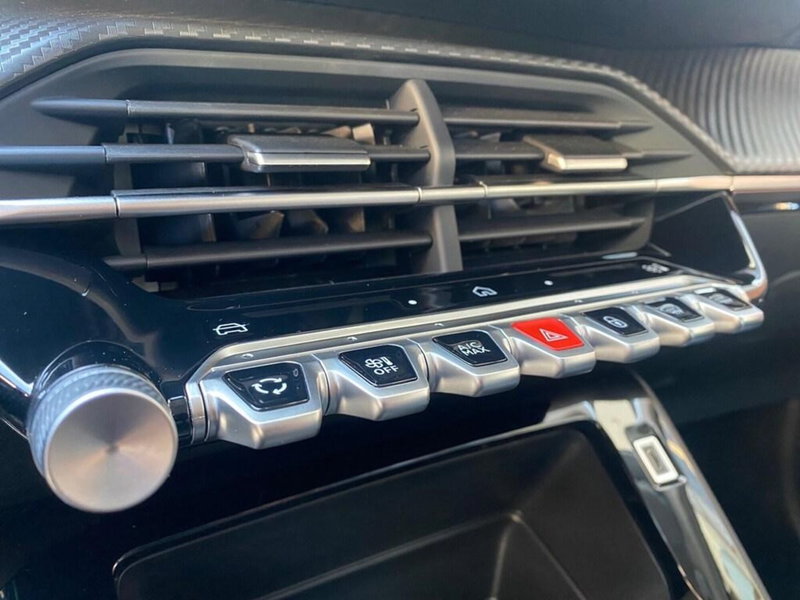 Peugeot 208 nuova a Torino (11)