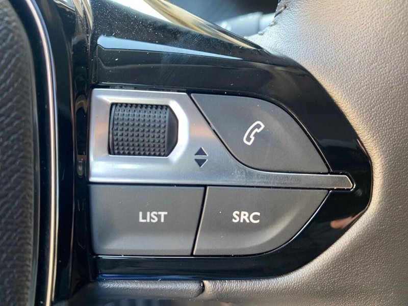 Peugeot 208 nuova a Torino (14)