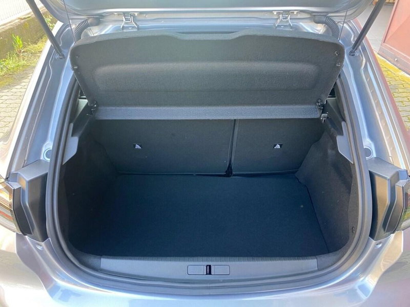 Peugeot 208 nuova a Torino (9)