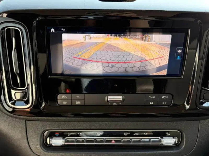 Mercedes-Benz Vito nuova a Bergamo (12)