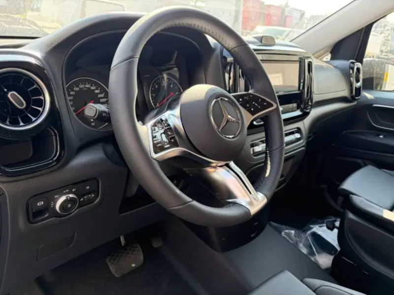 Mercedes-Benz Vito nuova a Bergamo (7)