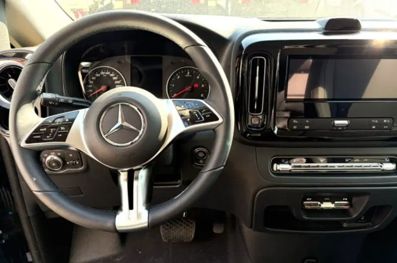 Mercedes-Benz Vito nuova a Bergamo (8)