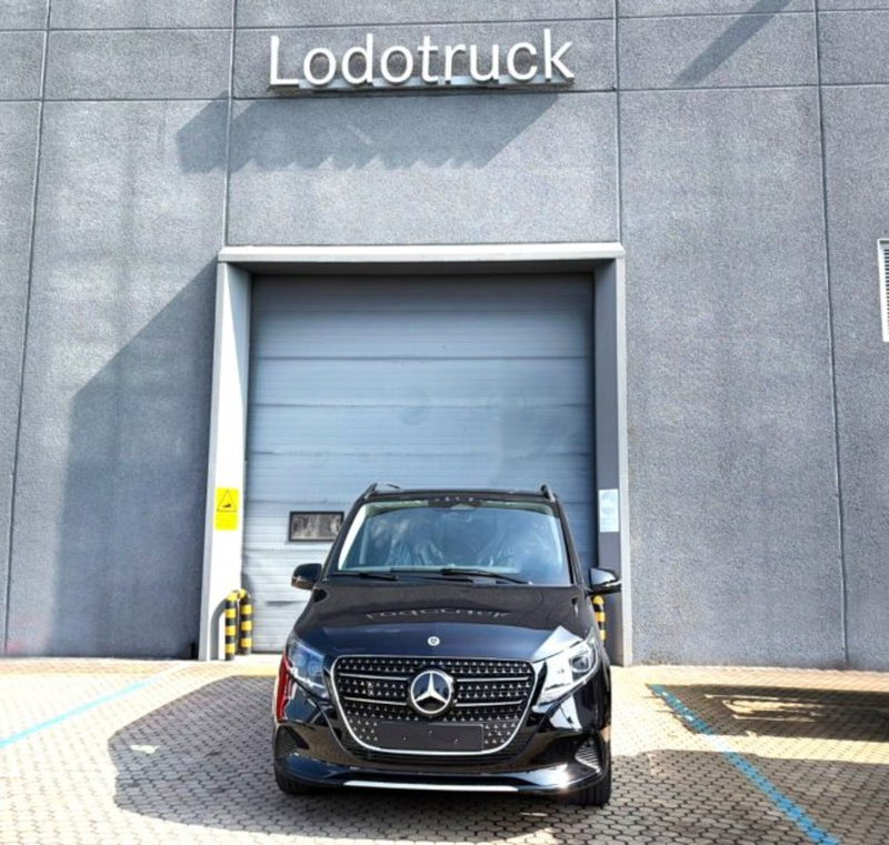 Mercedes-Benz Classe V nuova a Bergamo (2)