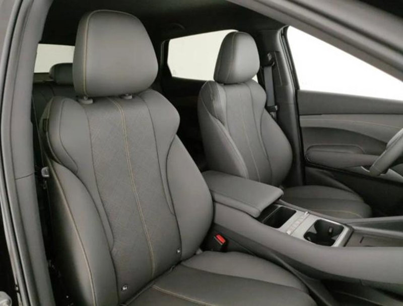 Byd Atto 3 usata a Bologna (11)