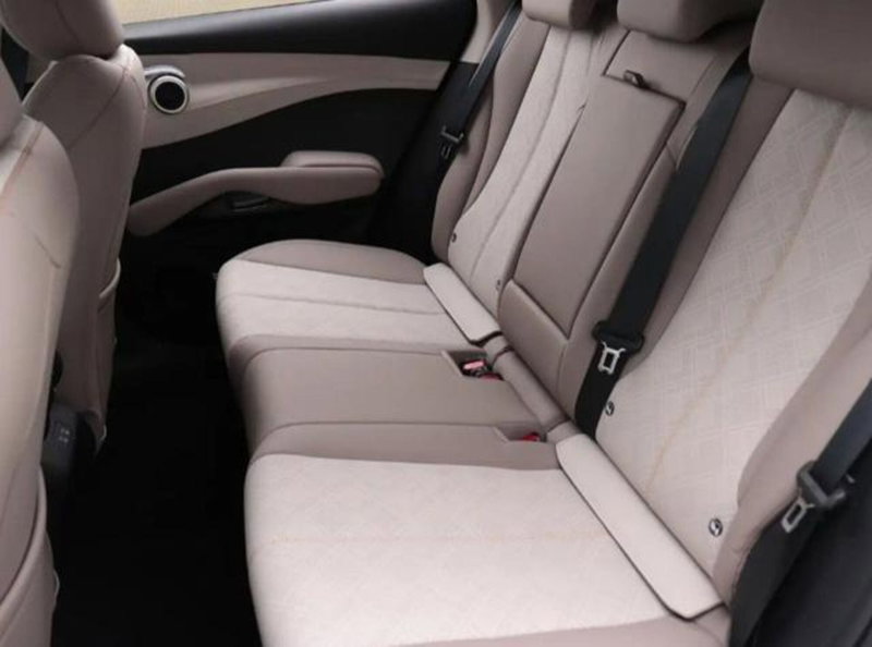 Byd Atto 3 usata a Bologna (7)