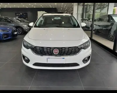 Fiat Tipo Station Wagon Tipo 1.6 Mjt S&amp;S SW Lounge del 2017 usata a Castenaso