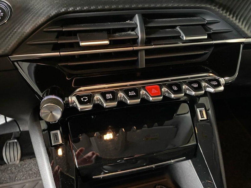 Peugeot 208 usata a Torino (11)