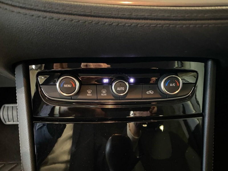 Opel Grandland X usata a Torino (11)