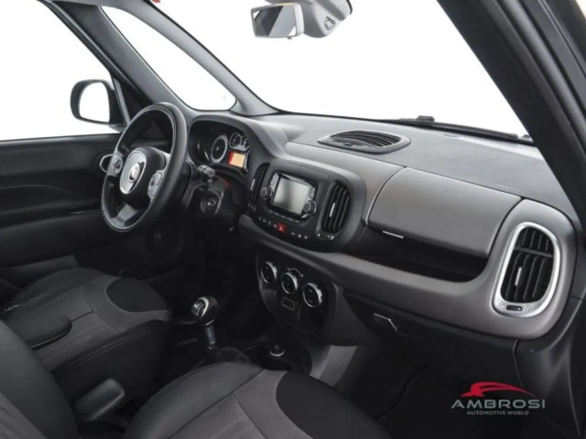 Fiat 500L Living usata a Perugia (12)