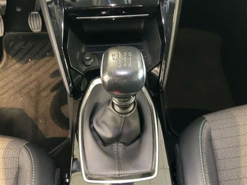 Peugeot 2008 usata a Como (19)