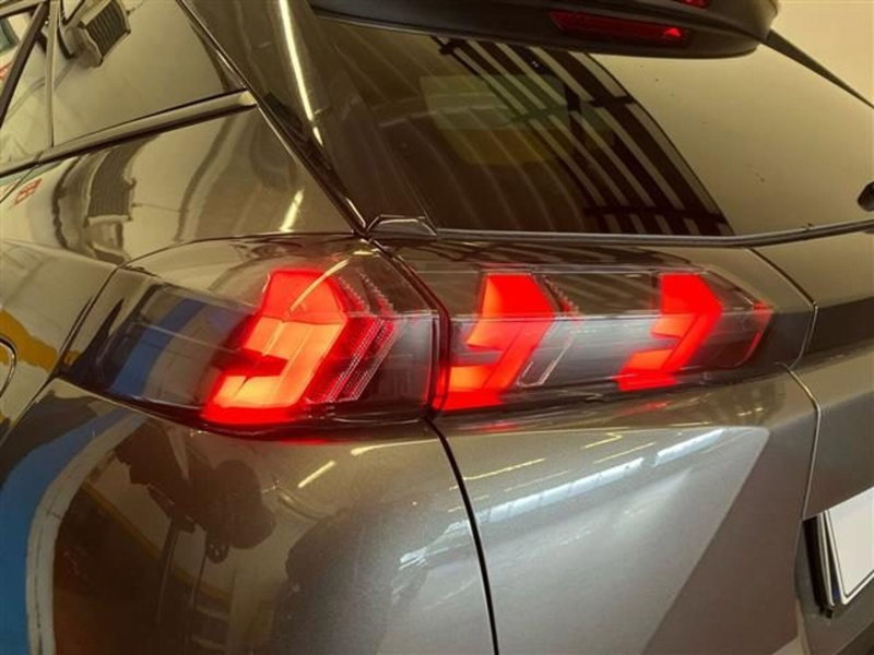 Peugeot 2008 usata a Como (8)