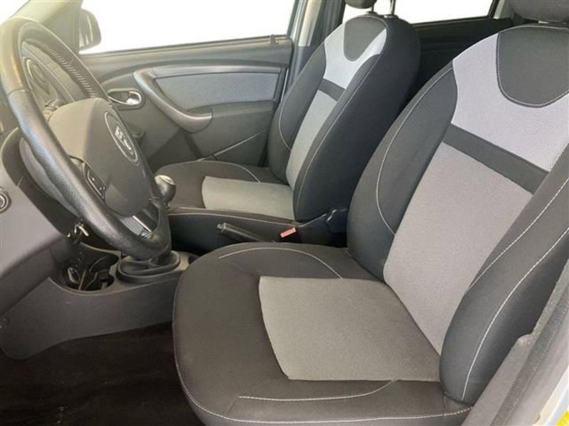 Dacia Duster usata a Como (10)