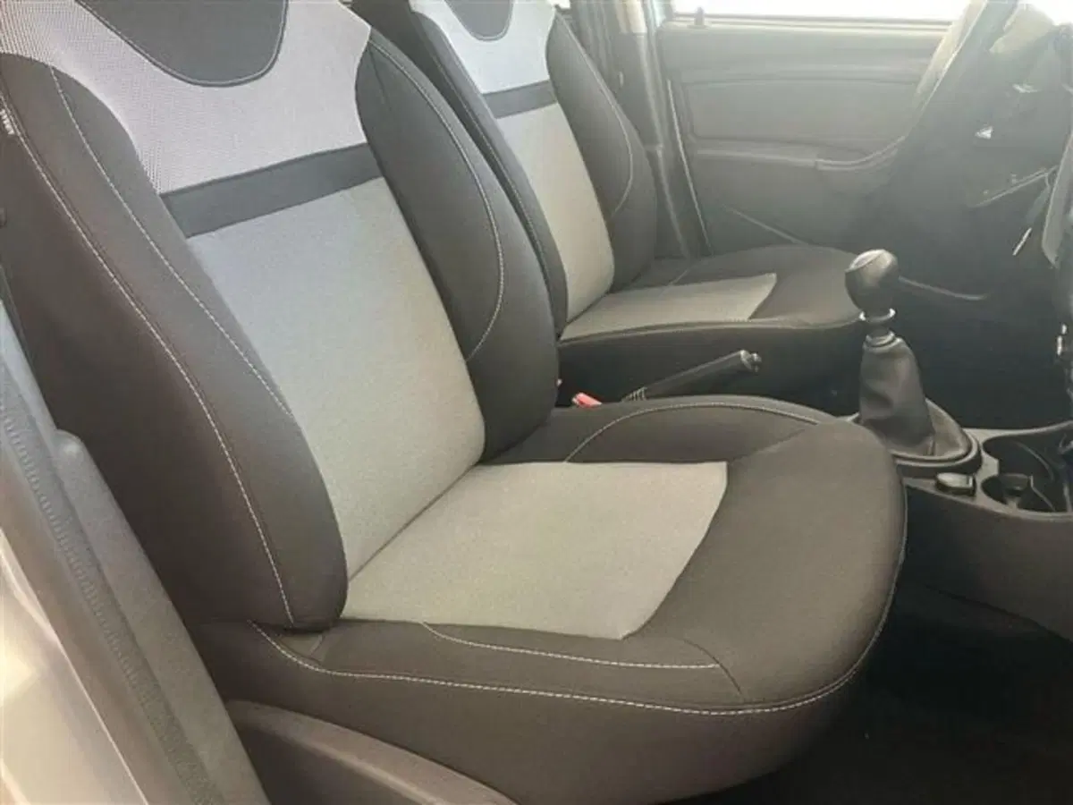 Dacia Duster usata a Como (11)