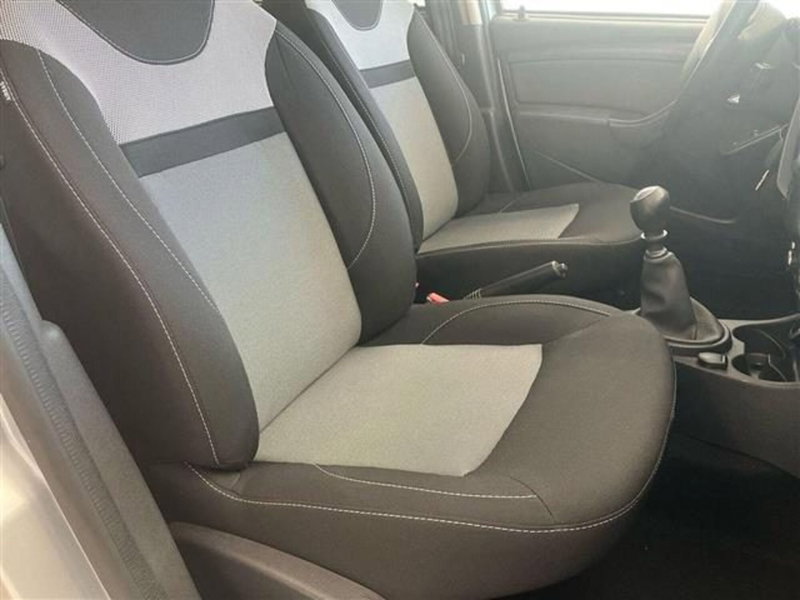 Dacia Duster usata a Como (11)