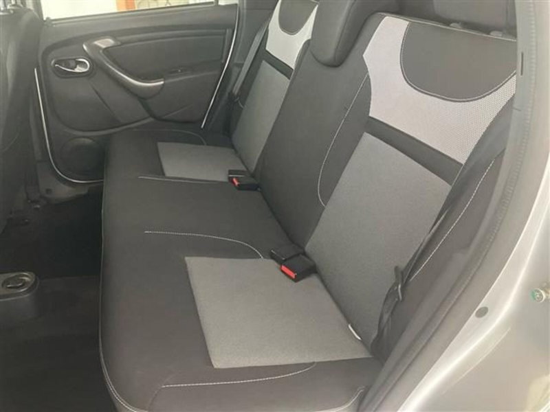 Dacia Duster usata a Como (12)