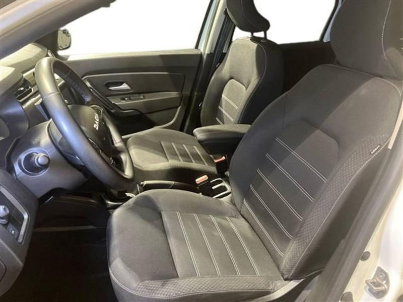 Dacia Duster usata a Como (10)