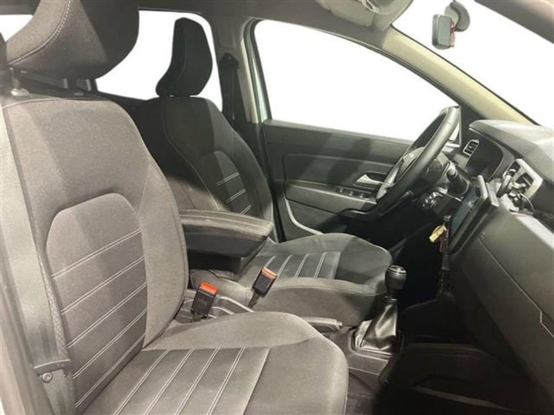 Dacia Duster usata a Como (9)