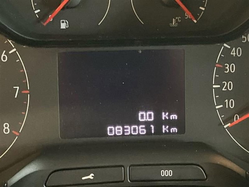 Opel Crossland usata a Como (13)