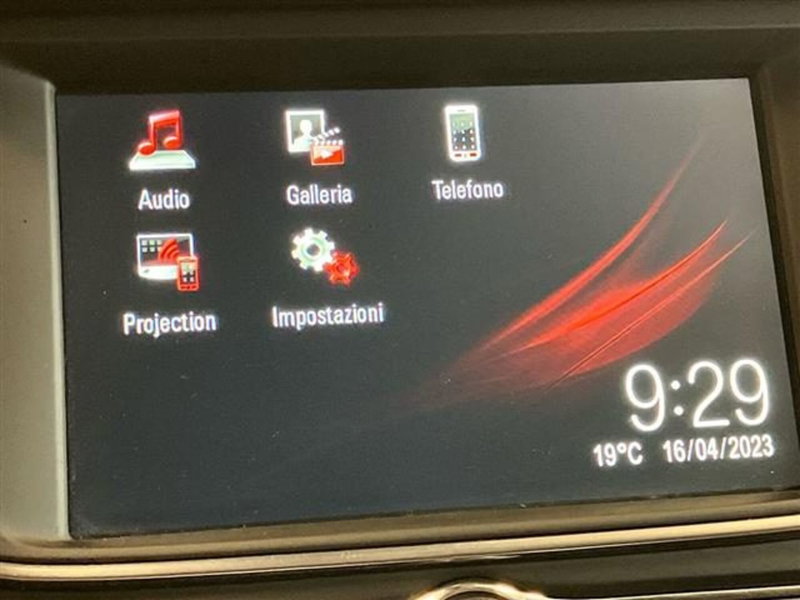 Opel Crossland usata a Como (14)