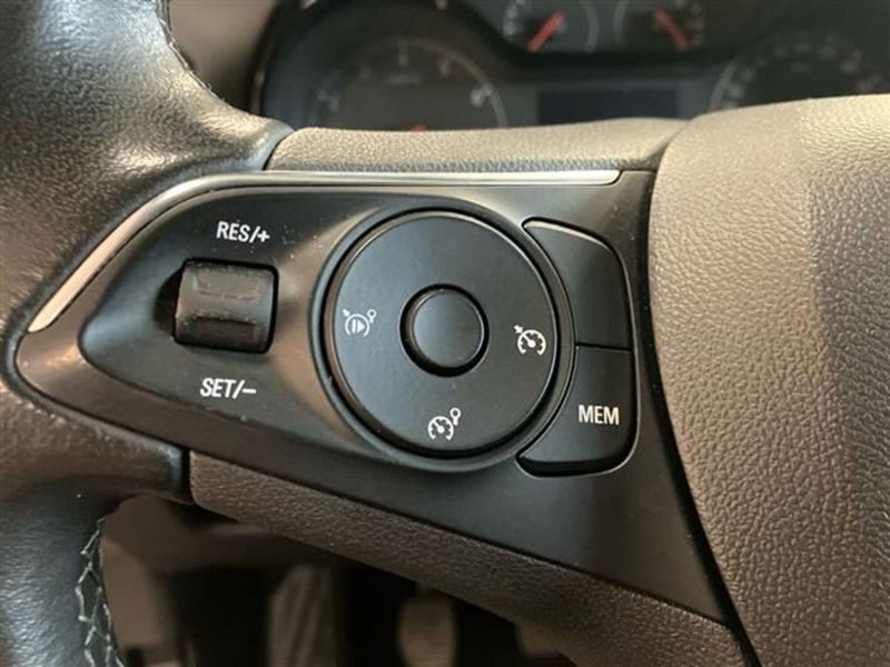 Opel Crossland usata a Como (16)