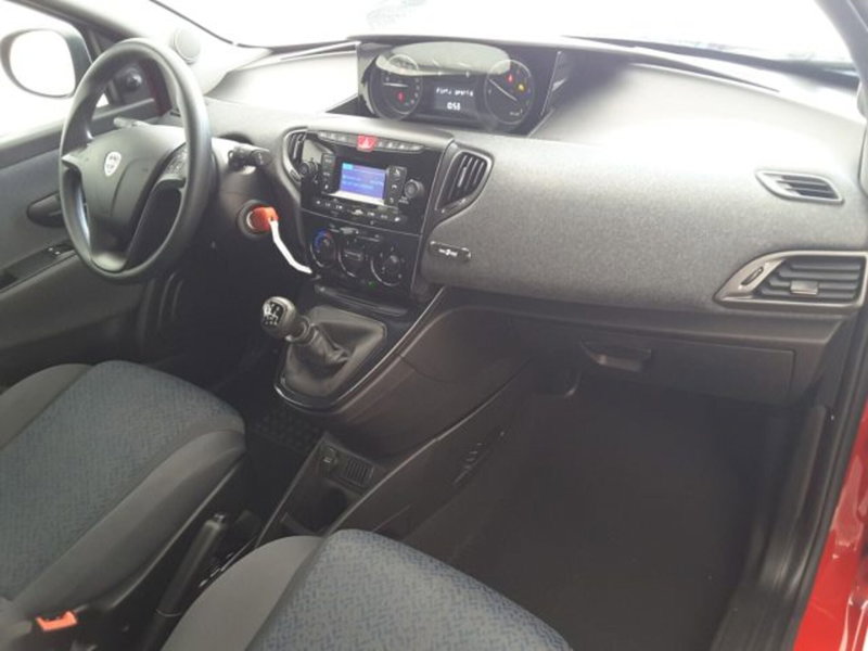Lancia Ypsilon usata a Firenze (10)