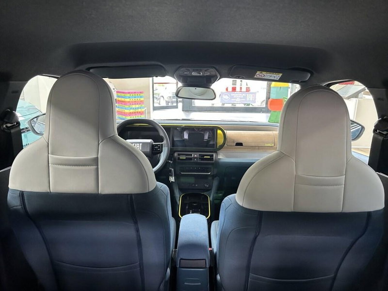 Fiat Grande Panda nuova a Sondrio (15)