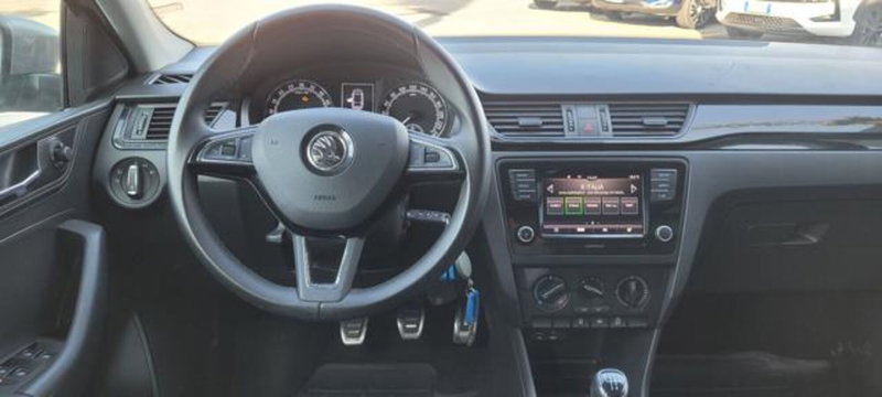 Skoda Rapid Spaceback usata a Napoli (8)