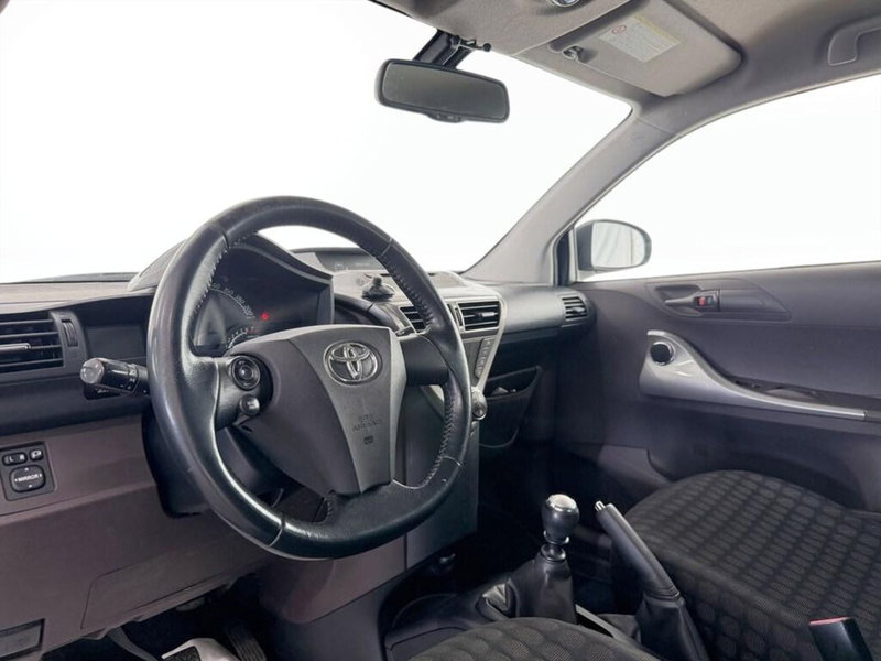 Toyota iQ usata a Monza e Brianza (11)