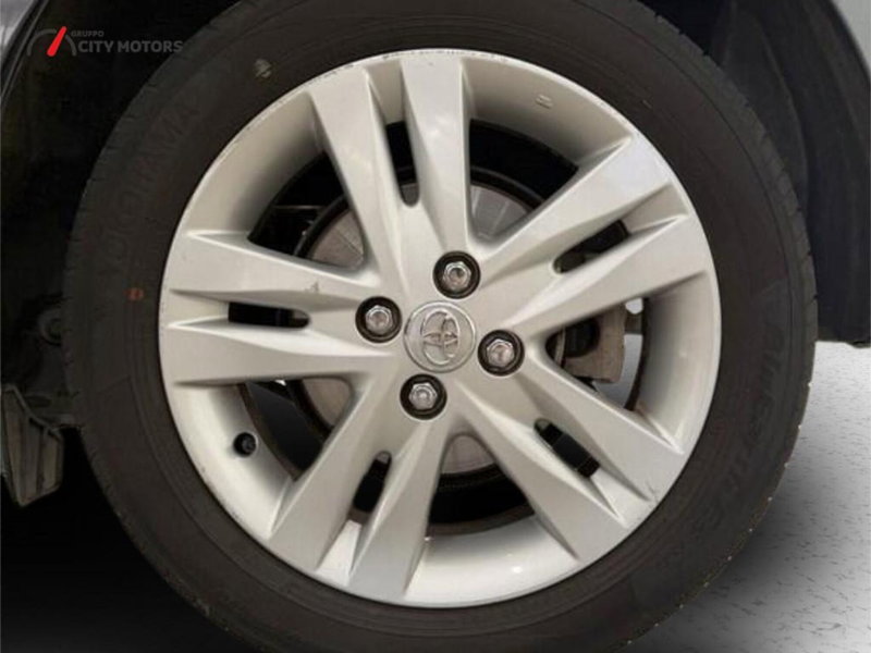 Toyota iQ usata a Monza e Brianza (13)