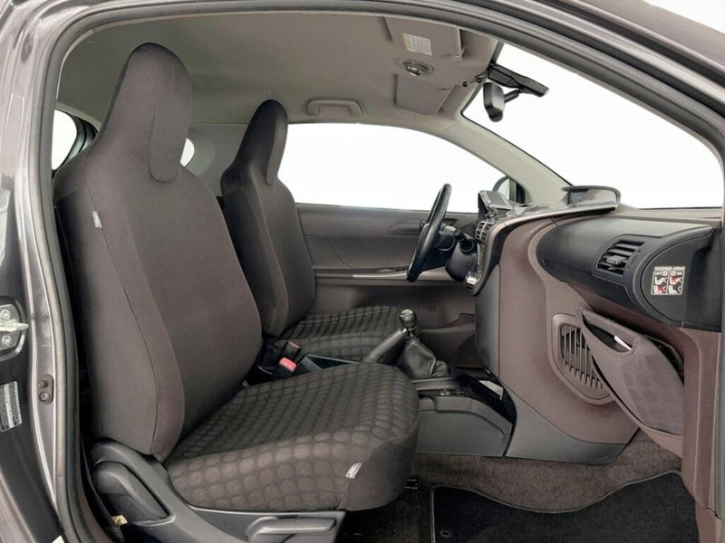 Toyota iQ usata a Monza e Brianza (9)