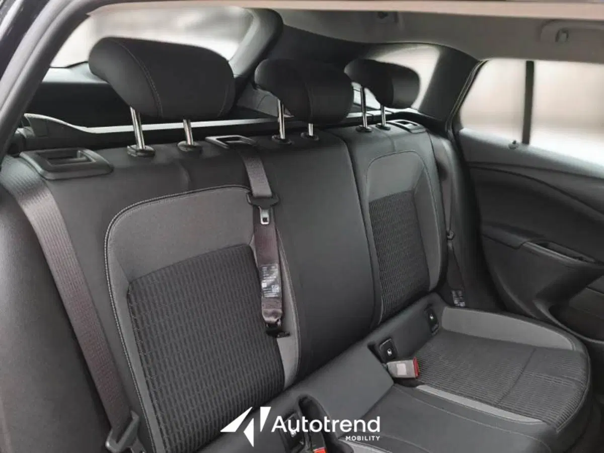 Opel Astra Station Wagon usata a Bari (10)