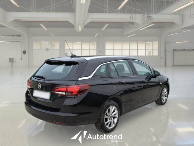 Opel Astra Station Wagon usata a Bari (13)