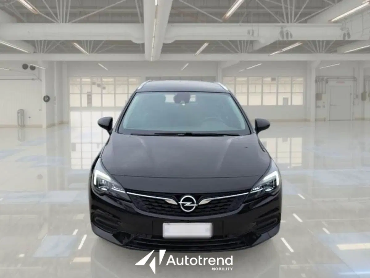 Opel Astra Station Wagon usata a Bari (14)