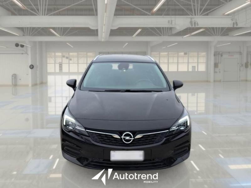 Opel Astra Station Wagon usata a Bari (14)