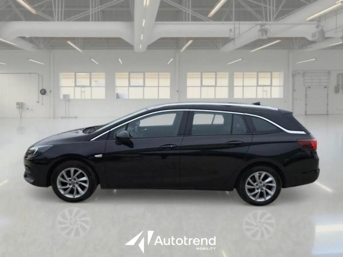 Opel Astra Station Wagon usata a Bari (15)