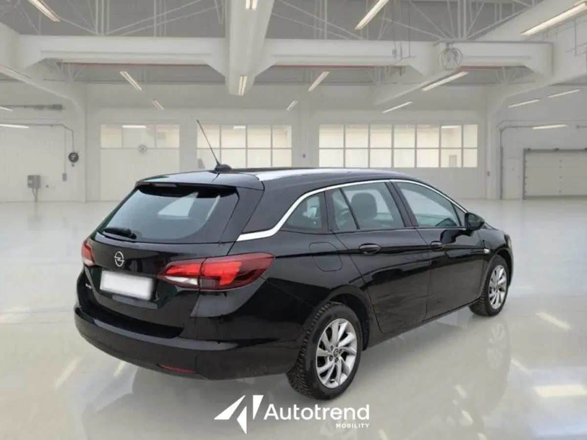 Opel Astra Station Wagon usata a Bari (2)