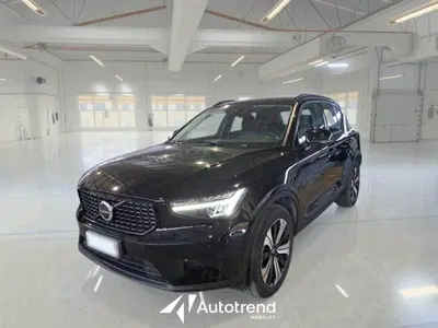Volvo XC40 T4 Recharge Plug-in Hybrid automatico Plus Dark N1 del 2022 usata a Bari