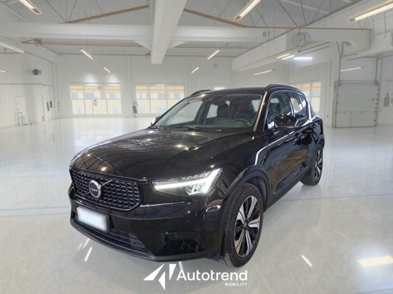 Volvo XC40 usata a Bari (12)