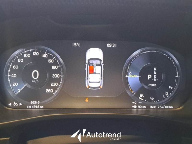 Volvo XC40 usata a Bari (9)