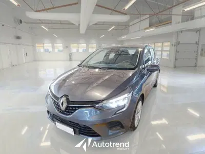 Renault Clio TCe 90 CV 5 porte Business del 2021 usata a Bari