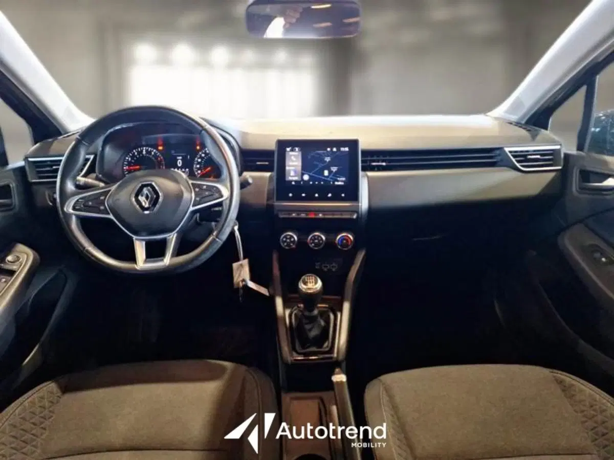 Renault Clio usata a Bari (18)