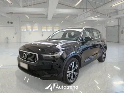 Volvo XC40 T4 Recharge Plug-in Hybrid Inscription del 2021 usata a Bari