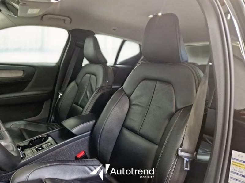 Volvo XC40 usata a Bari (18)