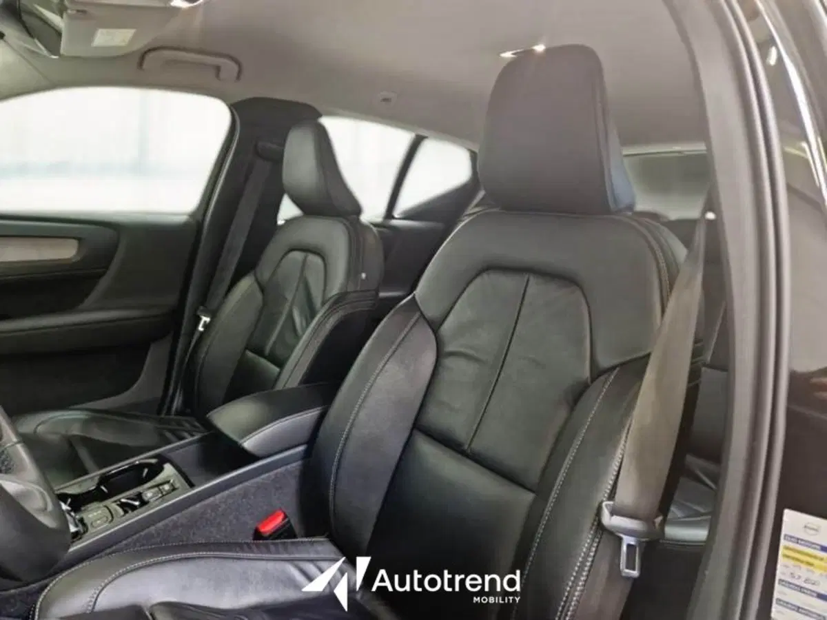 Volvo XC40 usata a Bari (6)